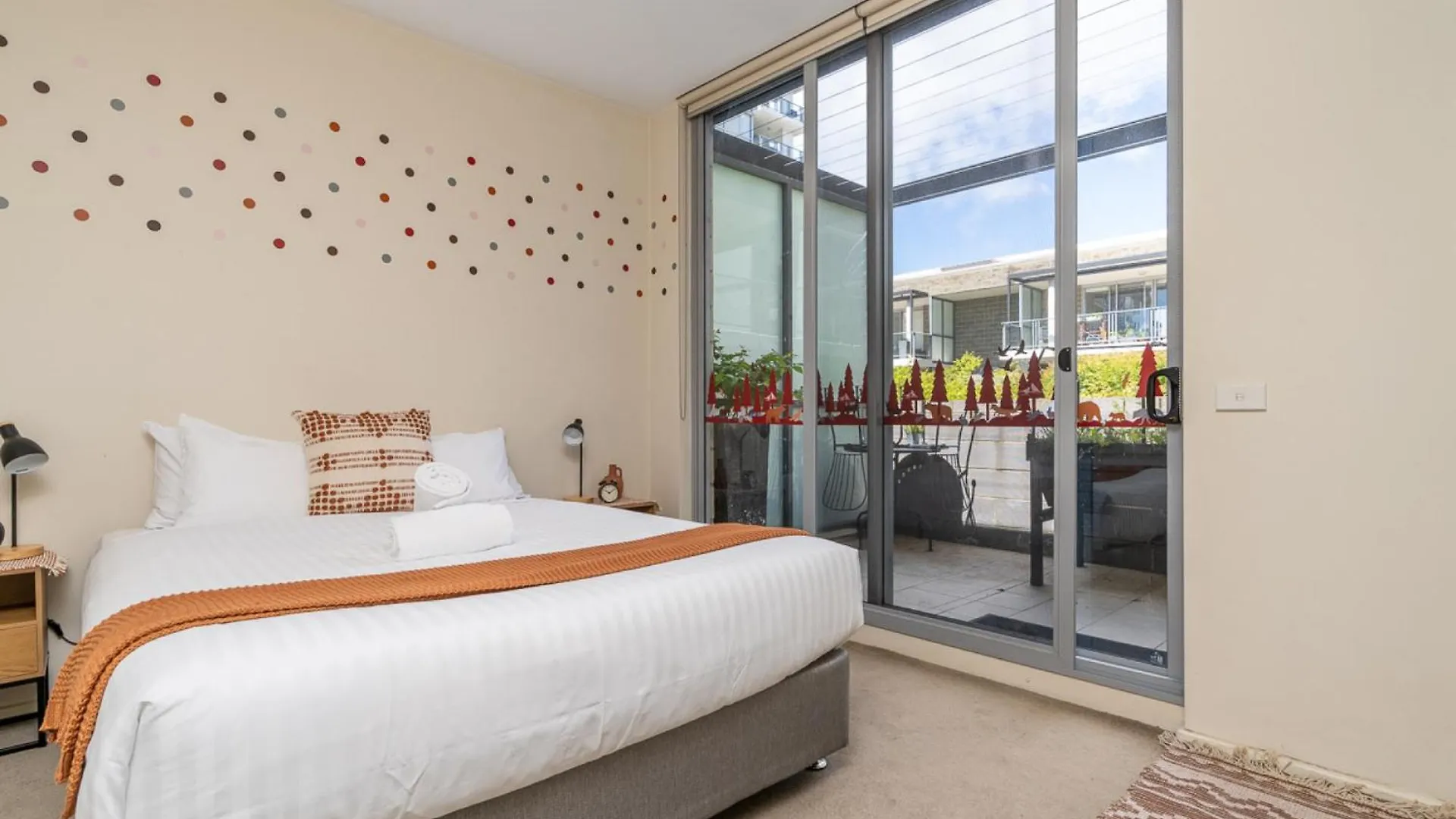 Modern Two-Story City Pad With Pool, Gym & Sauna Canberra Apartment