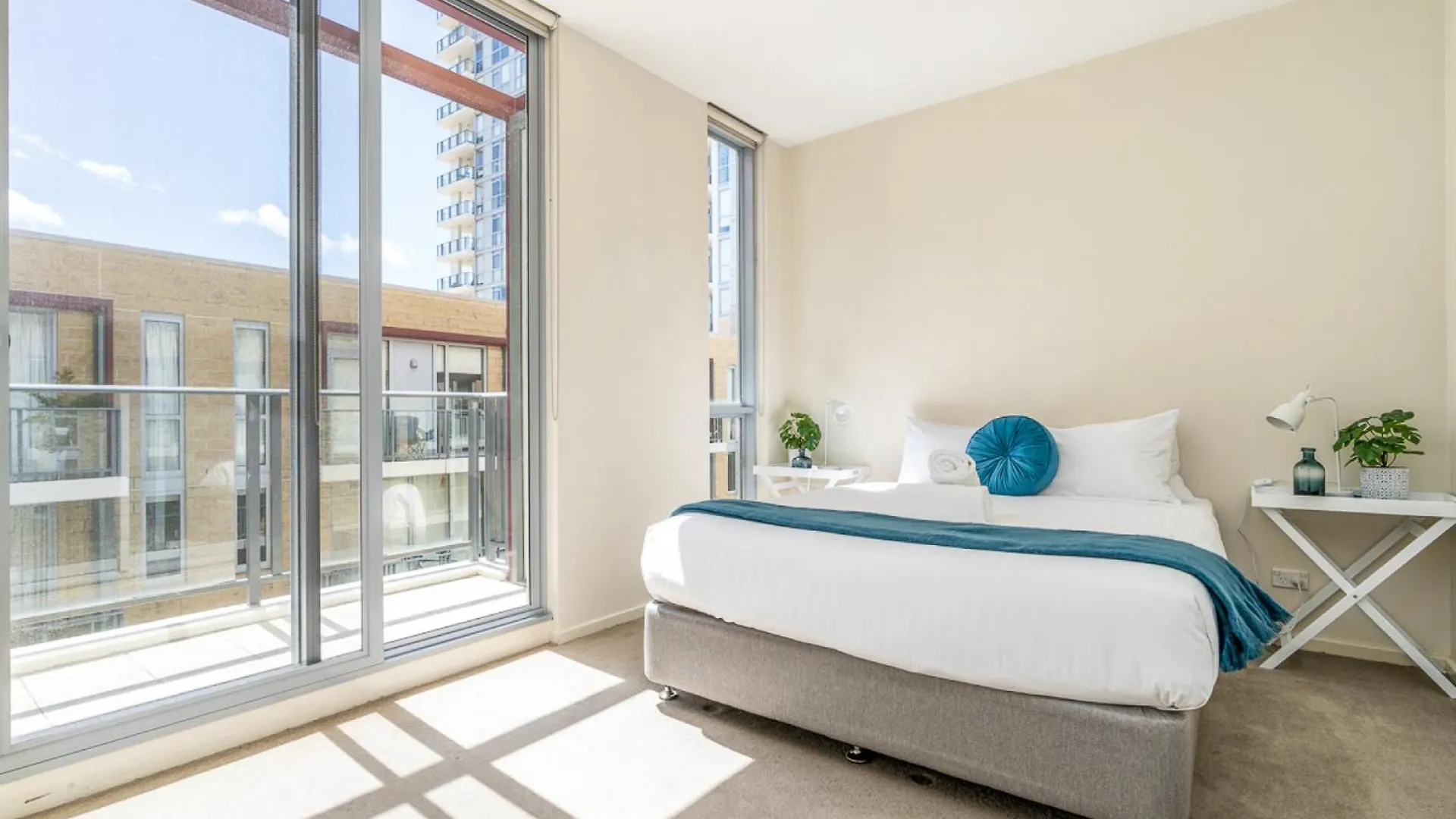 Modern Two-Story City Pad With Pool, Gym & Sauna Canberra
